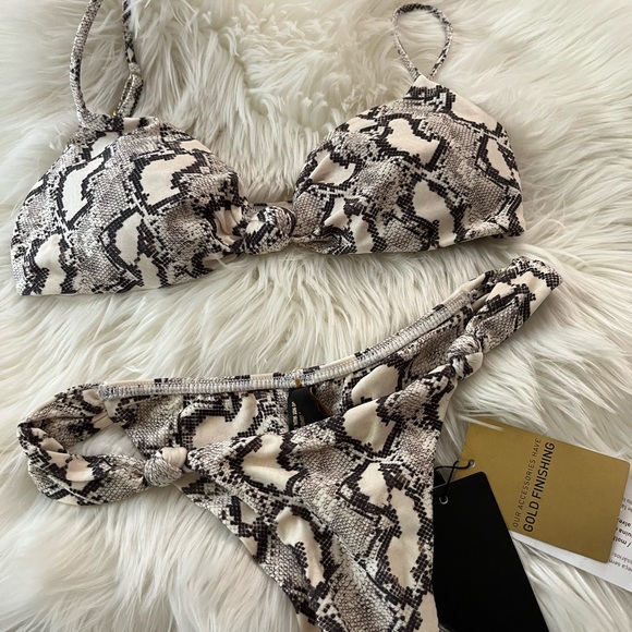 XiV Paula Hermanny Bikini set, top is M size, bottom S, cheeky style. - Picture 1 of 7